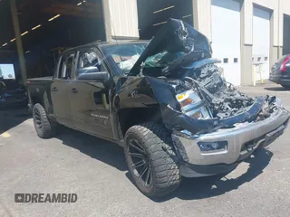 2015 Chevrolet Silverado 1500 LT with VIN 1GCVKREC5FZ186758, listed as a IAAI auction lot 39623080 with 139,282 mi miles. Bid and sale history available at carsss.com. Image 1.