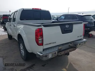 2015 Nissan Frontier Pro-4X with VIN 1N6AD0EV1FN717450, listed as a IAAI auction lot 41898172 with 141,739 mi miles and . Bid and sale history available at DreamBid. Image 3.