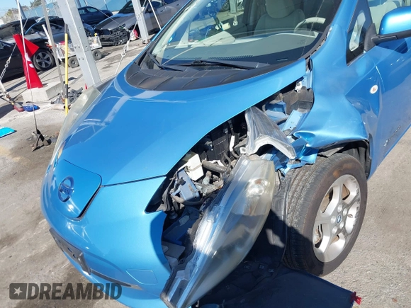 2011 Nissan LEAF SL-e with VIN JN1AZ0CP5BT007243, listed as a IAAI auction lot 41656364 with 36,042 mi miles. Bid and sale history available at carsss.com. Image 6.
