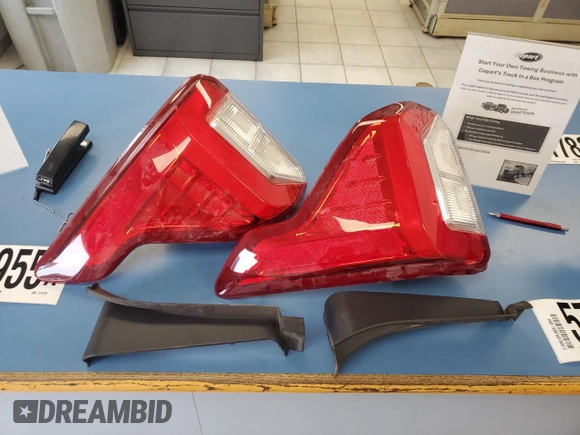 2021 Ford Explorer Limited z VIN 1FMSK8FH6MGB92399, wystawiony jako Copart lot #57482785 z przebiegiem 51 795 mil mil oraz Szkoda całkowita • Salvage title. Historia ofert i sprzedaży dostępna na DreamBid. Obrazek 13.