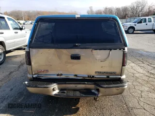 2000 GMC Sonoma SLS with VIN 1GTCS19W2Y8161077, listed as a Copart auction lot 82616024 with 212,356 mi miles and Salvage Title. Bid and sale history available at carsss.com. Image 6.