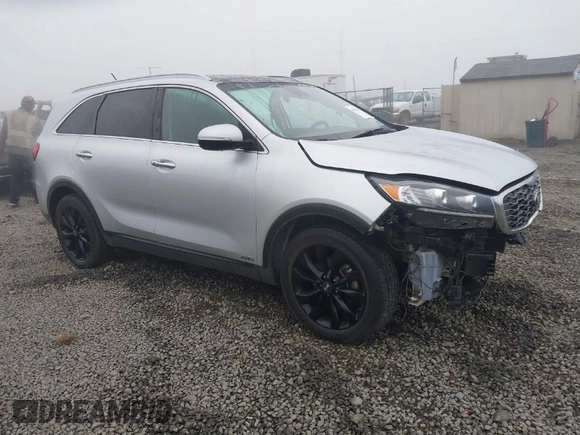 2020 Kia Sorento EX V6 with VIN 5XYPHDA50LG645531, listed as a IAAI auction lot 40678673 with 84,427 mi miles. Bid and sale history available at carsss.com. Image 1.