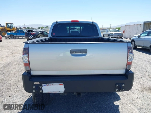 2013 Toyota Tacoma with VIN 3TMMU4FN2DM055326, listed as a IAAI auction lot 42560152 with 198,406 mi miles and . Bid and sale history available at DreamBid. Image 16.