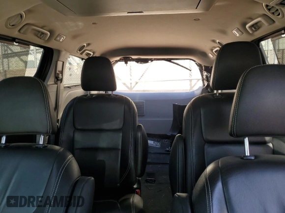 2019 Toyota Sienna SE с VIN 5TDEZ3DC6KS219708, выставлен на аукционе Copart как лот 53881225 с пробегом 116 807 миль миль и Списание • Salvage title. История ставок и продаж доступна на DreamBid. Изображение 10.