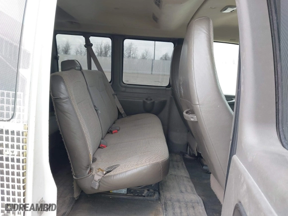 2013 Chevrolet Express Passenger 1LT with VIN 1GAZG1FA2D1176551, listed as a IAAI auction lot 41755208 with 78,045 mi miles. Bid and sale history available at carsss.com. Image 8.