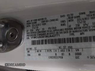 2022 Ford Escape SE z VIN 1FMCU9G61NUA42771, wystawiony jako IAAI lot #41746954 z przebiegiem 49 911 mil mil oraz . Historia ofert i sprzedaży dostępna na DreamBid. Obrazek 9.