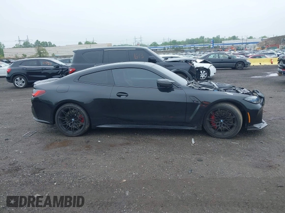2022 BMW M4 Competition xDrive с VIN WBS43AZ04NCJ24059, выставлен на аукционе IAAI как лот 42182813 с пробегом 27 682 миль миль и . История ставок и продаж доступна на DreamBid. Изображение 13.