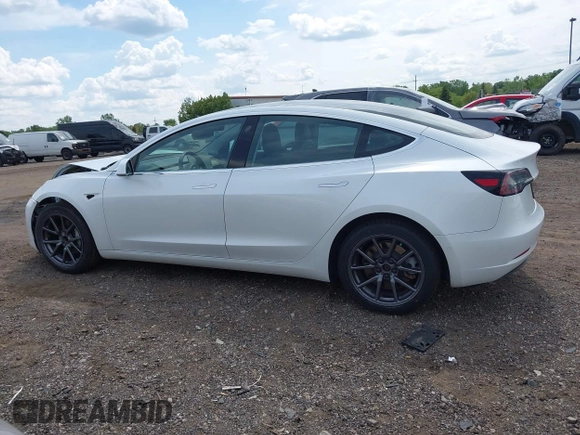 2020 Tesla Model 3 Standard Range Plus z VIN 5YJ3E1EA3LF794276, wystawiony jako IAAI lot #42390409 z przebiegiem 51 924 mil mil oraz . Historia ofert i sprzedaży dostępna na DreamBid. Obrazek 15.