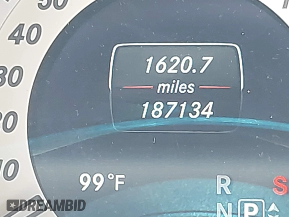 2014 Mercedes-Benz E 350 Sport with VIN WDDHF5KB2EA901598, listed as a IAAI auction lot 42521799 with 187,134 mi miles and . Bid and sale history available at DreamBid. Image 15.