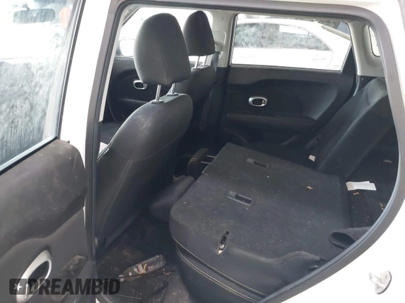 2016 Kia Soul + z VIN KNDJP3A54G7239595, wystawiony jako IAAI lot #42256059 z przebiegiem 100 054 mil mil oraz . Historia ofert i sprzedaży dostępna na DreamBid. Obrazek 8.