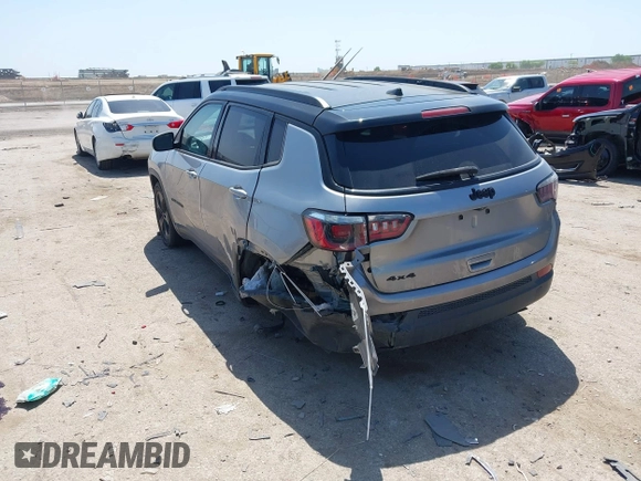 2018 Jeep Compass Latitude with VIN 3C4NJDBB3JT304145, listed as a IAAI auction lot 42008241 with 52,642 mi miles and . Bid and sale history available at DreamBid. Image 3.