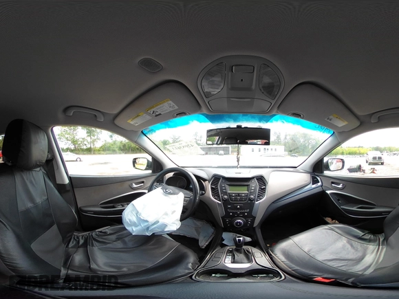 2016 Hyundai Santa Fe z VIN 5XYZT3LB9GG368906, wystawiony jako IAAI lot #42083613 z przebiegiem 83 064 mil mil oraz . Historia ofert i sprzedaży dostępna na DreamBid. Obrazek 18.