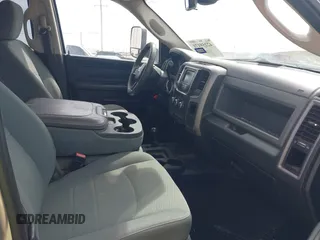 2015 Ram 2500 Tradesman с VIN 3C6UR5CL6FG513999, выставлен на аукционе IAAI как лот 42259171 с пробегом 265 657 миль миль и . История ставок и продаж доступна на DreamBid. Изображение 5.