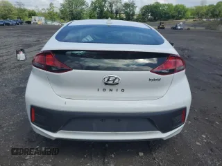2022 Hyundai Ioniq SE с VIN KMHC75LC9NU276149, выставлен на аукционе Copart как лот 57220835 с пробегом 51 599 миль миль и Списание • Salvage title. История ставок и продаж доступна на DreamBid. Изображение 6.