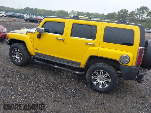 2006 Hummer H3 with VIN 5GTDN136068272592, listed as a IAAI auction lot 42183257 with 160,449 mi miles and . Bid and sale history available at DreamBid. Image 3.