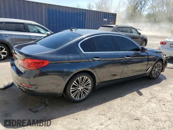 2018 BMW 5 Series 530i xDrive z VIN WBAJA7C50JG909279, wystawiony jako Copart lot #56416235 z przebiegiem Nie podano mil oraz Nie do naprawy • Non repairable. Historia ofert i sprzedaży dostępna na DreamBid. Obrazek 3.