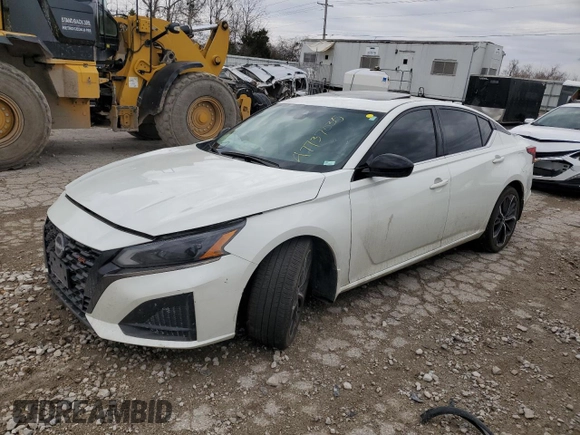 2023 Nissan Altima 2.5 SR with VIN 1N4BL4CV0PN303927, listed as a Copart auction lot 47737035 with 45,148 mi miles and Salvage Title. Bid and sale history available at carsss.com. Image 1.