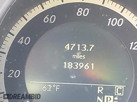 2010 Mercedes-Benz E-Class E 350 Luxury with VIN WDDHF8HB3AA128286, listed as a IAAI auction lot 41970037 with 183,961 mi miles. Bid and sale history available at carsss.com. Image 15.