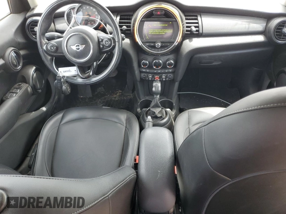 2017 MINI Hardtop 4 Door Cooper z VIN WMWXU1C53H2E17547, wystawiony jako Copart lot #56752355 z przebiegiem 51 663 mil mil oraz Szkoda całkowita • Salvage title. Historia ofert i sprzedaży dostępna na DreamBid. Obrazek 8.