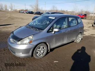 2008 Honda Fit z VIN JHMGD38458S812677, wystawiony jako Copart lot #52879675 z przebiegiem 150 814 mil mil oraz Szkoda całkowita • Salvage title. Historia ofert i sprzedaży dostępna na DreamBid. Obrazek 1.