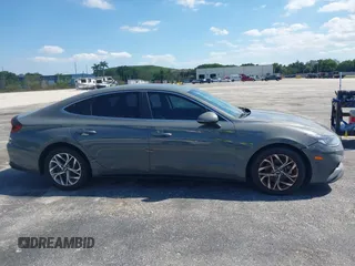 2020 Hyundai Sonata SEL z VIN 5NPEF4JA4LH060325, wystawiony jako IAAI lot #41957739 z przebiegiem 81 048 mil mil oraz . Historia ofert i sprzedaży dostępna na DreamBid. Obrazek 14.