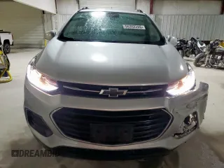 2022 Chevrolet Trax LT with VIN KL7CJPSM8NB557105, listed as a Copart auction lot 55352285 with 22,028 mi miles and Salvage title. Bid and sale history available at DreamBid. Image 5.