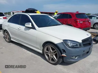 2008 Mercedes-Benz C 350 Sport z VIN WDDGF56X68F045828, wystawiony jako IAAI lot #42672337 z przebiegiem 203 700 mil mil oraz . Historia ofert i sprzedaży dostępna na DreamBid. Obrazek 1.