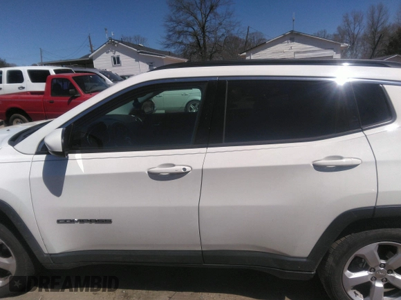 2018 Jeep Compass Latitude with VIN 3C4NJCBB3JT227044, listed as a IAAI auction lot 41853868 with 75,356 mi miles. Bid and sale history available at carsss.com. Image 14.