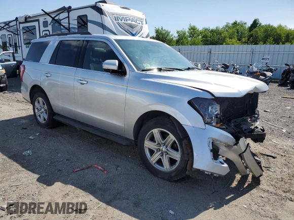 2018 Ford Expedition XLT with VIN 1FMJU1JT4JEA42677, listed as a Copart auction lot 58957205 with 144,611 mi miles and Salvage title. Bid and sale history available at DreamBid. Image 4.