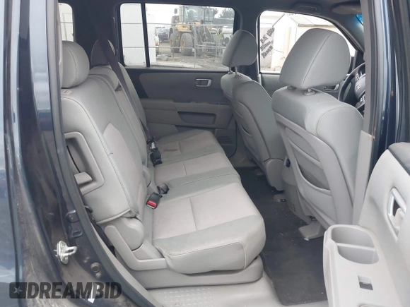 2011 Honda Pilot EX with VIN 5FNYF4H41BB004997, listed as a IAAI auction lot 40505560 with 141,487 mi miles. Bid and sale history available at carsss.com. Image 8.