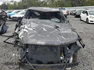 2017 Jeep Grand Cherokee Limited with VIN 1C4RJEBGXHC712537, listed as a Copart auction lot 53204385 with 0 mi miles and Salvage Title. Bid and sale history available at carsss.com. Image 5.