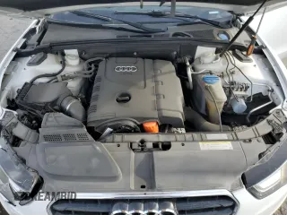 2014 Audi A5 Premium z VIN WAUCFAFRXEA016664, wystawiony jako Copart lot #54360435 z przebiegiem 99 802 mil mil oraz Szkoda całkowita • Salvage title. Historia ofert i sprzedaży dostępna na DreamBid. Obrazek 11.