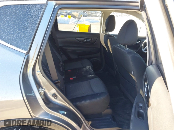 2020 Nissan Rogue SV z VIN JN8AT2MV5LW144436, wystawiony jako IAAI lot #41642351 z przebiegiem 44 192 mil mil oraz . Historia ofert i sprzedaży dostępna na DreamBid. Obrazek 8.