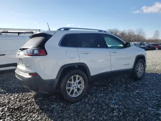 2019 Jeep Cherokee Latitude with VIN 1C4PJMCX0KD125555, listed as a Copart auction lot 48104495 with 115,138 mi miles and Clean Title. Bid and sale history available at carsss.com. Image 3.