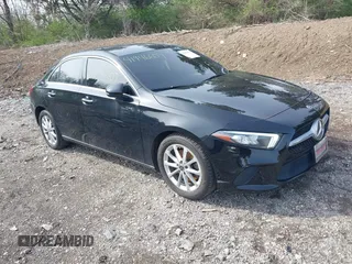 2020 Mercedes-Benz A 220 z VIN WDD3G4FB9LW037998, wystawiony jako IAAI lot #41946607 z przebiegiem 31 481 mil mil oraz . Historia ofert i sprzedaży dostępna na DreamBid. Obrazek 1.