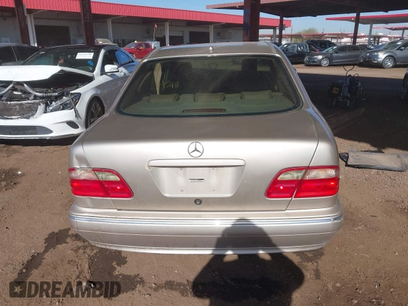 2001 Mercedes-Benz E-Class with VIN WDBJF65J11B232599, listed as a IAAI auction lot 41517879 with 173,366 mi miles. Bid and sale history available at carsss.com. Image 16.