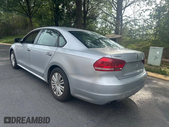 2014 Volkswagen Passat Wolfsburg Edition с VIN 1VWAT7A34EC065367, выставлен на аукционе Copart как лот 60574015 с пробегом 85 800 миль миль и Чистый • Clean title. История ставок и продаж доступна на DreamBid. Изображение 3.