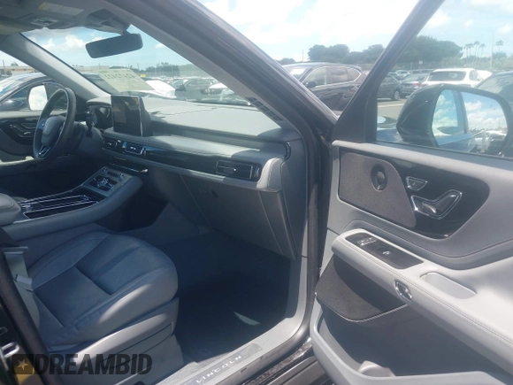 2021 Lincoln Aviator Reserve with VIN 5LM5J7WC0MGL12385, listed as a IAAI auction lot 42472422 with 20,404 mi miles and . Bid and sale history available at DreamBid. Image 5.