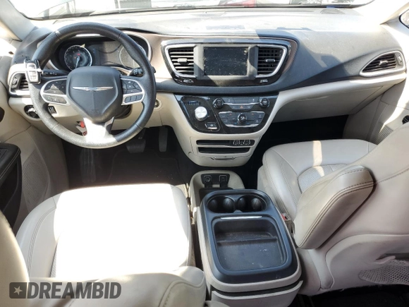 2021 Chrysler Voyager LXi with VIN 2C4RC1DG0MR551892, listed as a Copart auction lot 55516755 with 151,137 mi miles and Clean Title. Bid and sale history available at DreamBid. Image 8.