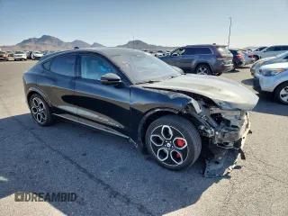 2023 Ford Mustang Mach-E GT z VIN 3FMTK4SE6PMA61931, wystawiony jako Copart lot #62026605 z przebiegiem 15 265 mil mil oraz Szkoda całkowita • Salvage title. Historia ofert i sprzedaży dostępna na DreamBid. Obrazek 4.
