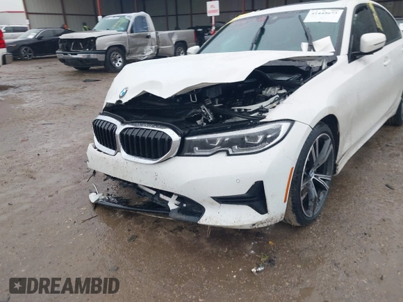 2022 BMW 3 Series 330i with VIN 3MW5R1J01N8C59980, listed as a IAAI auction lot 41445673 with 33,117 mi miles. Bid and sale history available at carsss.com. Image 6.