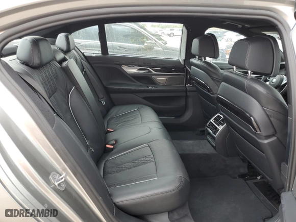 2021 BMW 7 Series 750i xDrive with VIN WBA7U2C07MCE92993, listed as a Copart auction lot 47550495 with 34,985 mi miles and Non Repairable. Bid and sale history available at carsss.com. Image 10.