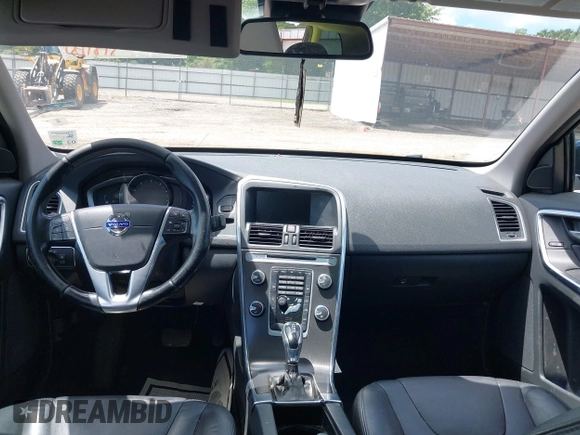 2015 Volvo XC60 T5 Drive-E Premier с VIN YV440MDB0F2598184, выставлен на аукционе IAAI как лот 42415280 с пробегом 118 160 миль миль и . История ставок и продаж доступна на DreamBid. Изображение 17.