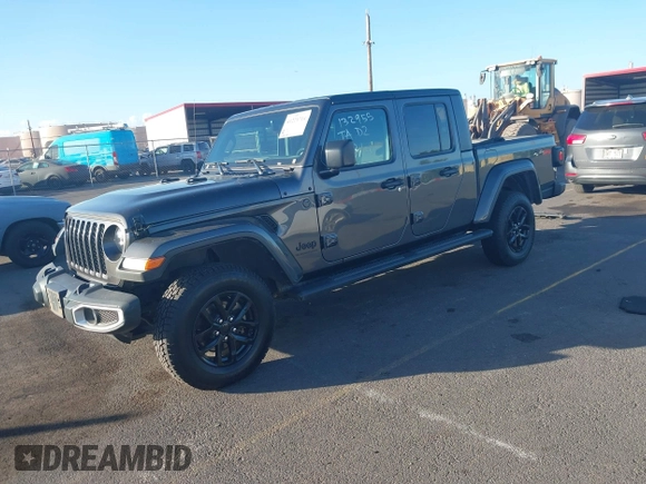2023 Jeep Gladiator Sport S z VIN 1C6HJTAG4PL507092, wystawiony jako IAAI lot #41221714 z przebiegiem 29 566 mil mil oraz . Historia ofert i sprzedaży dostępna na DreamBid. Obrazek 2.