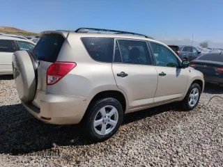 2007 Toyota RAV4 with VIN JTMZK35V275009626, listed as a Copart auction lot 52982735 with 205,266 mi miles and Salvage Title. Bid and sale history available at carsss.com. Image 3.
