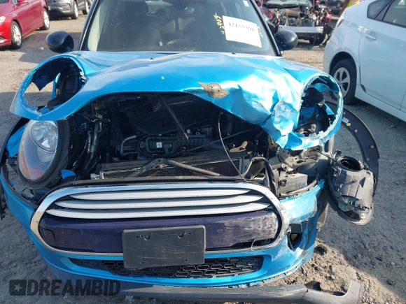 2015 MINI Hardtop 4 Door with VIN WMWXS5C56FT831505, listed as a IAAI auction lot 42155398 with 95,693 mi miles and . Bid and sale history available at DreamBid. Image 17.