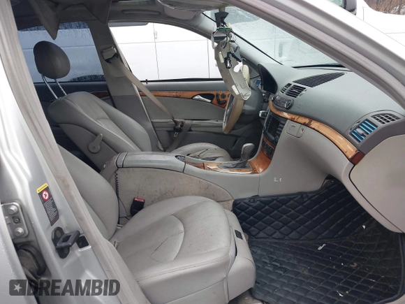 2005 Mercedes-Benz E-Class 3.2L CDI with VIN WDBUF26JX5A540368, listed as a IAAI auction lot 41424407 with 282,470 mi miles. Bid and sale history available at carsss.com. Image 5.
