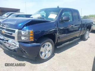 2011 Chevrolet Silverado 1500 LT with VIN 1GCRCSE08BZ413513, listed as a IAAI auction lot 42018003 with 83,436 mi miles and . Bid and sale history available at DreamBid. Image 17.