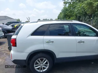 2015 Kia Sorento LX with VIN 5XYKTDA74FG632845, listed as a IAAI auction lot 42660399 with 93,386 mi miles and . Bid and sale history available at DreamBid. Image 13.