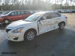 2014 Nissan Altima 2.5 S with VIN 1N4AL3APXEC184657, listed as a Copart auction lot 46947955 with 235,618 mi miles and Salvage Title. Bid and sale history available at carsss.com. Image 1.